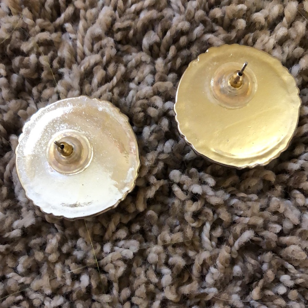 💖Studded Earrings - Picture 6 of 7